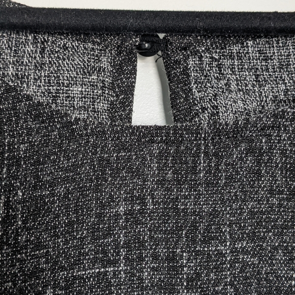 Balloon sleeve top - Picture 3 of 4